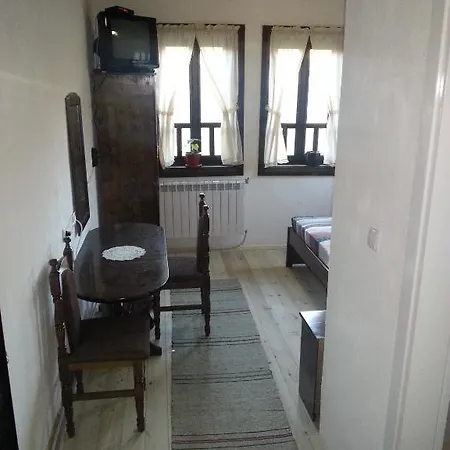 Vesko & Suzi Country house